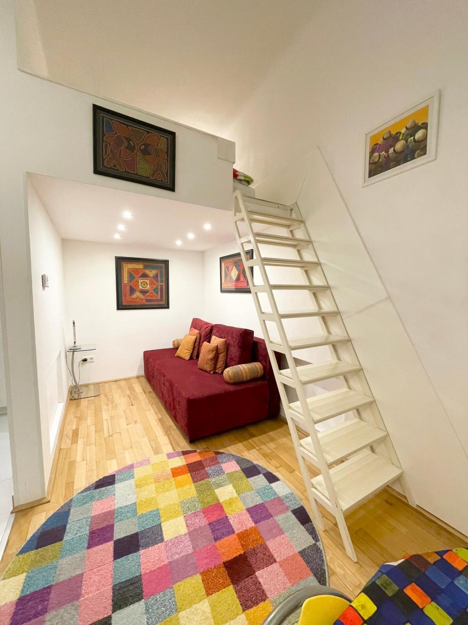 Rainbow Pearl Apartment At St Stephen' S Basilica Budapest Exterior foto