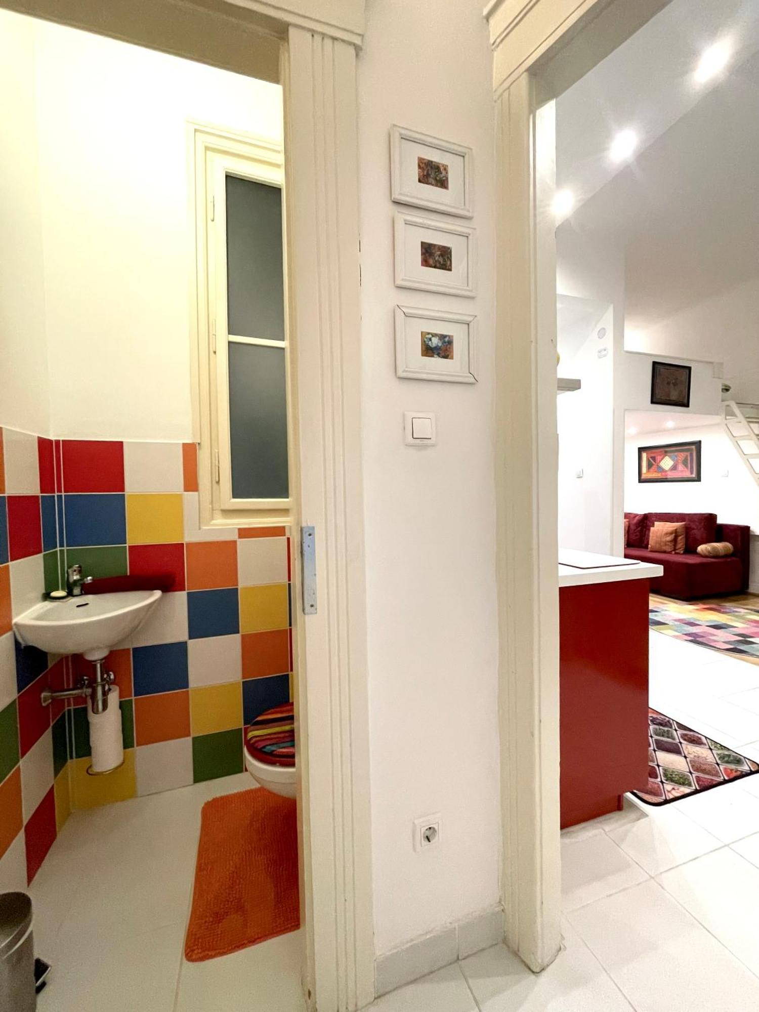 Rainbow Pearl Apartment At St Stephen' S Basilica Budapest Exterior foto