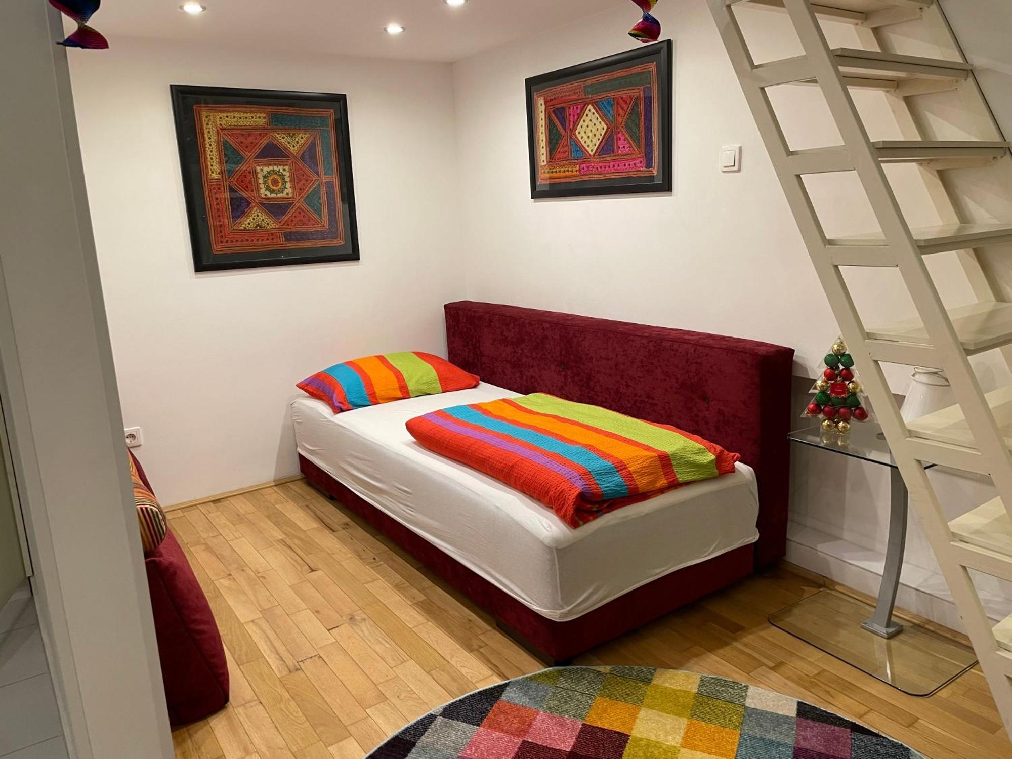Rainbow Pearl Apartment At St Stephen' S Basilica Budapest Exterior foto